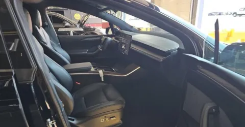 More photos of 2022 Tesla Model X at Gravity Autos Chicago, IL