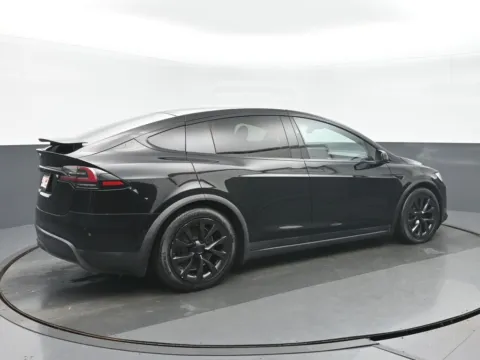 Another view of 2022 Tesla Model X for sale in Highland Park, IL at Gravity Autos Chicago