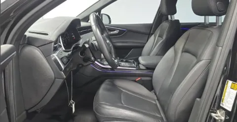 More photos of 2023 Audi Q7 55 Premium Plus at Gravity Autos Chicago, IL