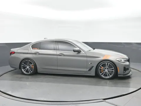 Photos of 2021 BMW 5 Series 530i for sale in Highland Park, IL at Gravity Autos Chicago