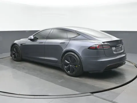 More photos of 2023 Tesla Model S Plaid at Gravity Autos Chicago, IL