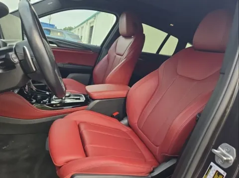 More photos of 2022 BMW X4 M40i at Gravity Autos Chicago, IL