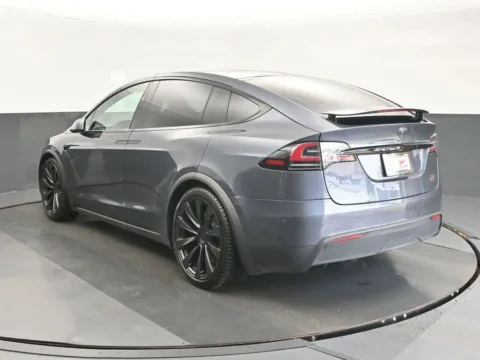 More photos of 2022 Tesla Model X Plaid at Gravity Autos Chicago, IL