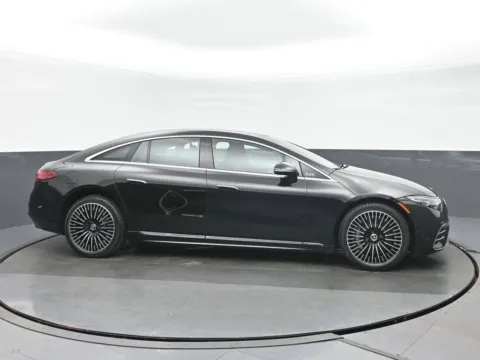 Photos of 2022 Mercedes-Benz EQS 580 for sale in Highland Park, IL at Gravity Autos Chicago