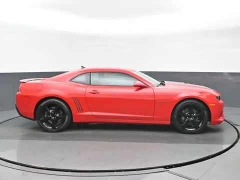 Photos of 2015 Chevrolet Camaro SS for sale in Highland Park, IL at Gravity Autos Chicago