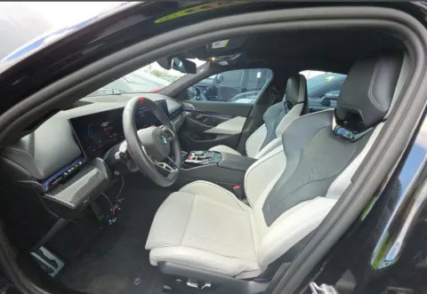 More photos of 2025 BMW M5 at Gravity Autos Chicago, IL