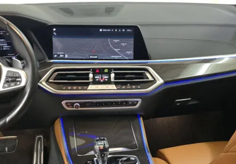 More photos of 2023 BMW X5 xDrive40i at Gravity Autos Chicago, IL