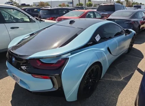 Photos of 2020 BMW i8 for sale in Highland Park, IL at Gravity Autos Chicago