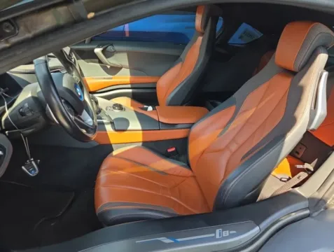 More photos of 2020 BMW i8 at Gravity Autos Chicago, IL