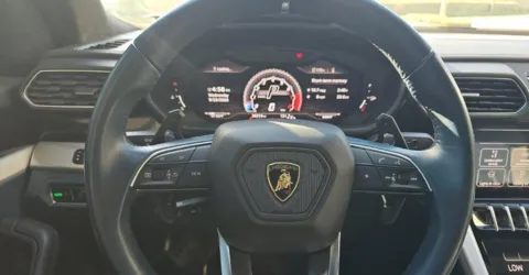 Another view of 2020 Lamborghini Urus for sale in Highland Park, IL at Gravity Autos Chicago