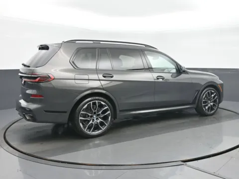 Another view of 2024 BMW X7 xDrive40i for sale in Highland Park, IL at Gravity Autos Chicago
