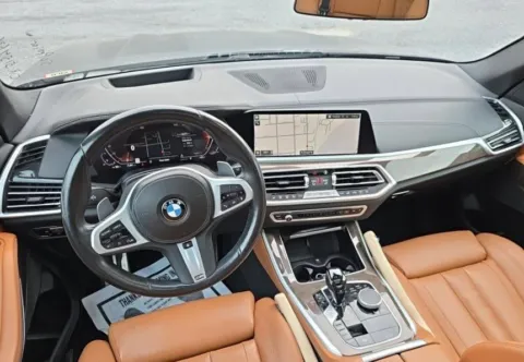 Another view of 2022 BMW X5 xDrive40i for sale in Highland Park, IL at Gravity Autos Chicago