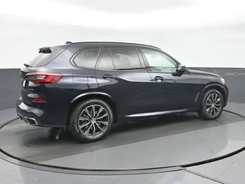 Another view of 2022 BMW X5 xDrive40i for sale in Highland Park, IL at Gravity Autos Chicago