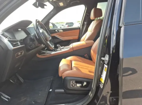 More photos of 2021 BMW X7 xDrive40i at Gravity Autos Chicago, IL