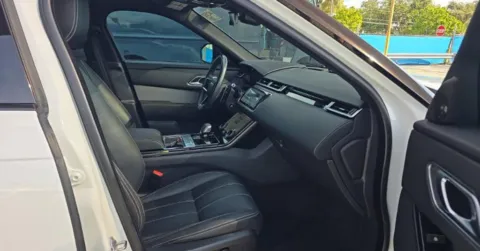 More photos of 2023 Land Rover Range Rover Velar R-Dynamic S at Gravity Autos Chicago, IL