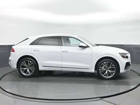 Photos of 2023 Audi Q8 55 Prestige for sale in Highland Park, IL at Gravity Autos Chicago