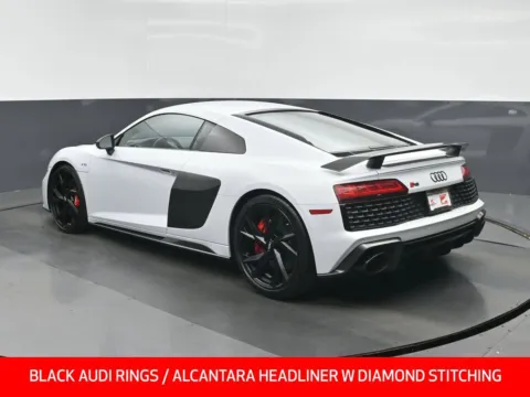 More photos of 2022 Audi R8 V10 performance at Gravity Autos Chicago, IL