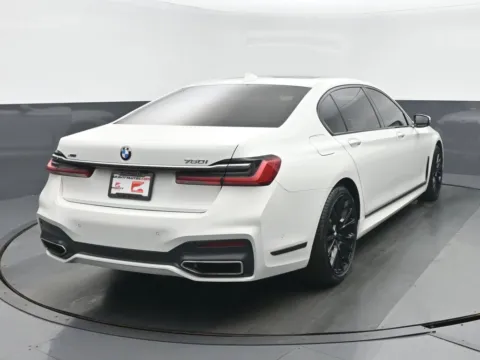 More photos of 2020 BMW 7 Series 750i xDrive at Gravity Autos Chicago, IL