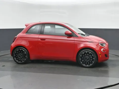 Photos of 2024 Fiat 500e Battery Electric for sale in Highland Park, IL at Gravity Autos Chicago