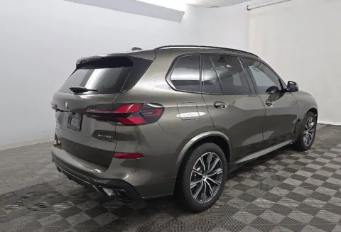 Photos of 2025 BMW X5 xDrive40i for sale in Highland Park, IL at Gravity Autos Chicago