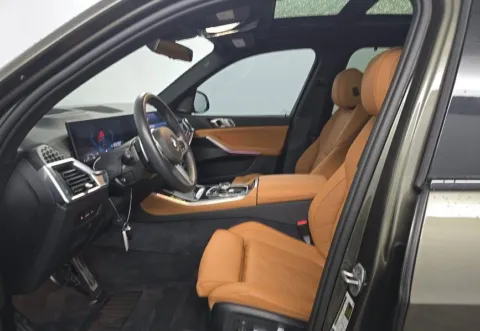 More photos of 2025 BMW X5 xDrive40i at Gravity Autos Chicago, IL