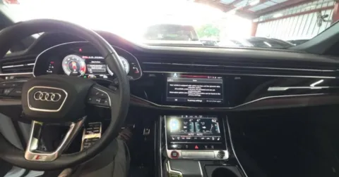 More photos of 2024 Audi SQ8 4.0T Premium Plus at Gravity Autos Chicago, IL