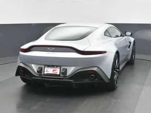 More photos of 2020 Aston Martin Vantage at Gravity Autos Chicago, IL