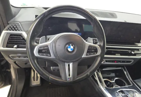 Another view of 2024 BMW X7 M60i for sale in Highland Park, IL at Gravity Autos Chicago