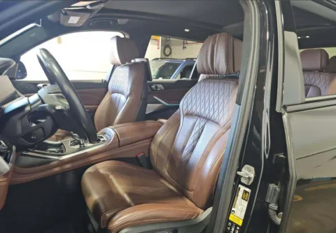 More photos of 2021 BMW X7 ALPINA XB7 at Gravity Autos Chicago, IL