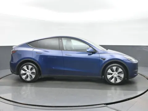 Photos of 2020 Tesla Model Y Long Range for sale in Highland Park, IL at Gravity Autos Chicago