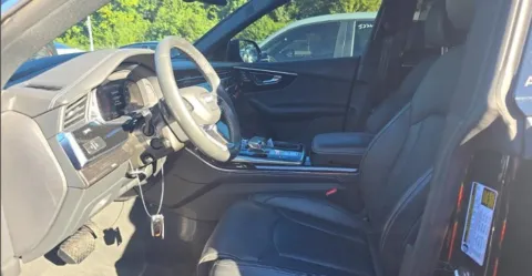 More photos of 2024 Audi Q8 55 Prestige at Gravity Autos Chicago, IL