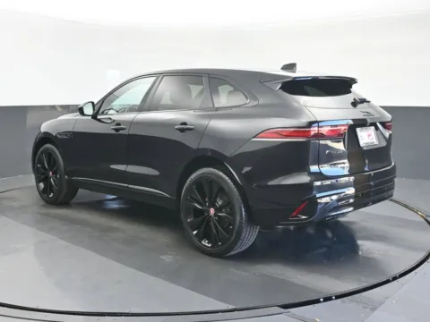 More photos of 2023 Jaguar F-PACE P250 S at Gravity Autos Chicago, IL