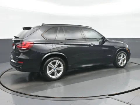 Another view of 2017 BMW X5 xDrive35i for sale in Highland Park, IL at Gravity Autos Chicago