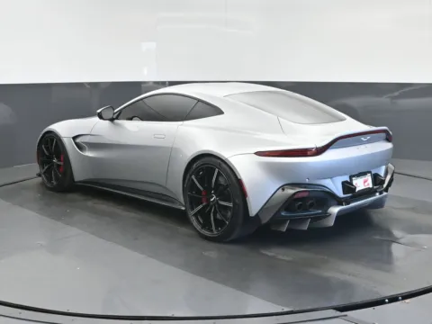 More photos of 2020 Aston Martin Vantage at Gravity Autos Chicago, IL