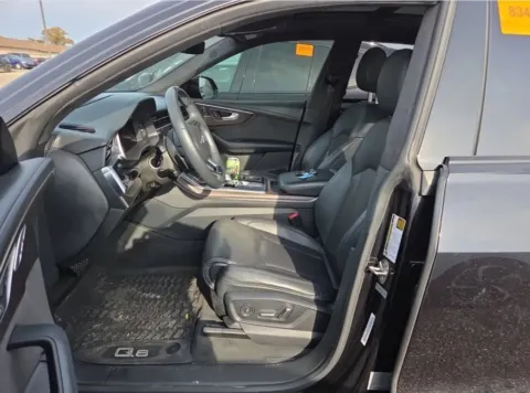 More photos of 2020 Audi Q8 55 Prestige at Gravity Autos Chicago, IL