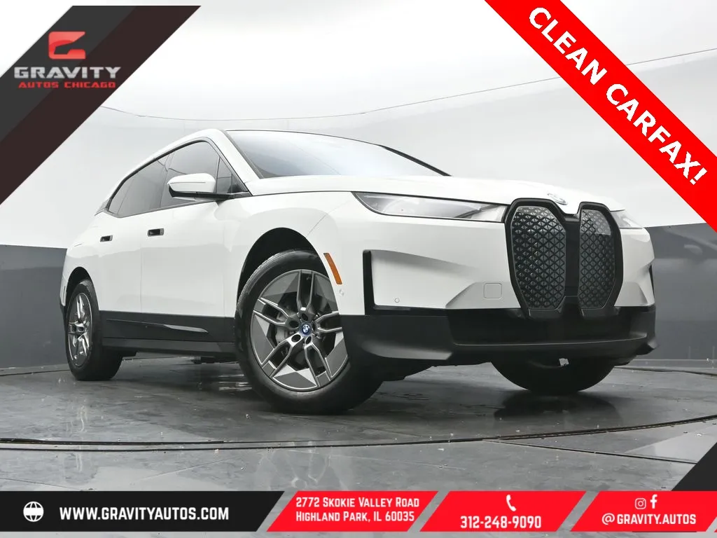 White 2023 BMW iX xDrive50 for sale in Highland Park, IL
