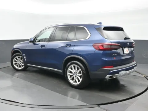 More photos of 2021 BMW X5 xDrive40i at Gravity Autos Chicago, IL