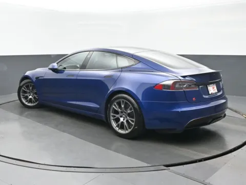 More photos of 2021 Tesla Model S Plaid at Gravity Autos Chicago, IL
