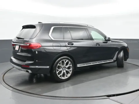 Another view of 2021 BMW X7 xDrive40i for sale in Highland Park, IL at Gravity Autos Chicago