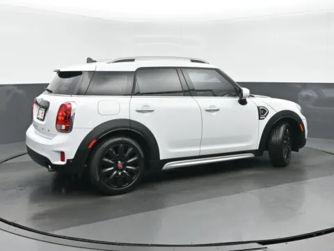 Another view of 2020 MINI Cooper S Countryman Classic for sale in Highland Park, IL at Gravity Autos Chicago