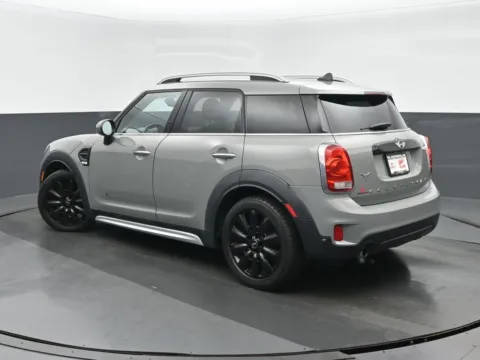 More photos of 2018 MINI Cooper Countryman ALL4 at Gravity Autos Chicago, IL