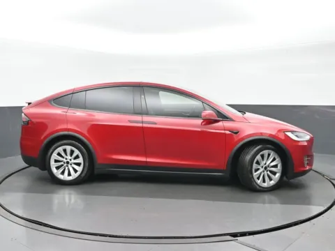 Photos of 2018 Tesla Model X 100D for sale in Highland Park, IL at Gravity Autos Chicago