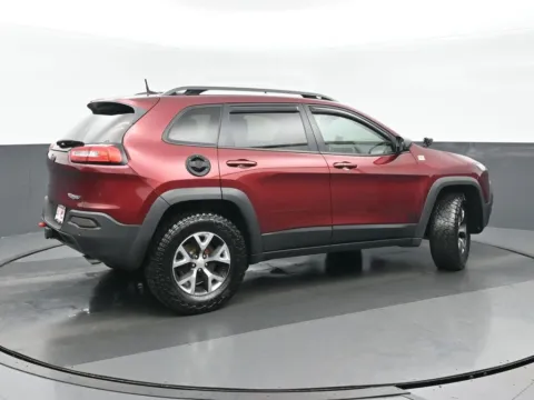 Another view of 2018 Jeep Cherokee Trailhawk for sale in Highland Park, IL at Gravity Autos Chicago