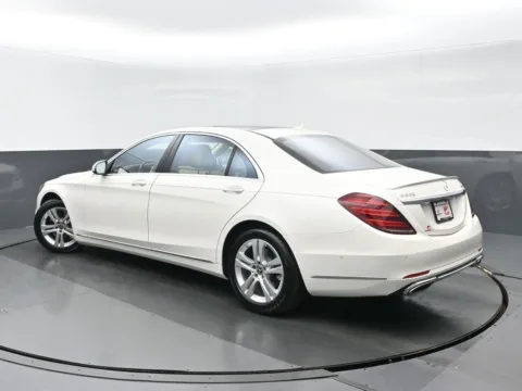 More photos of 2018 Mercedes-Benz S-Class S 560 at Gravity Autos Chicago, IL