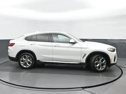 Photos of 2022 BMW X4 xDrive30i for sale in Highland Park, IL at Gravity Autos Chicago