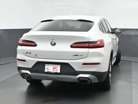More photos of 2022 BMW X4 xDrive30i at Gravity Autos Chicago, IL