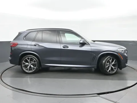 Photos of 2019 BMW X5 xDrive40i for sale in Highland Park, IL at Gravity Autos Chicago