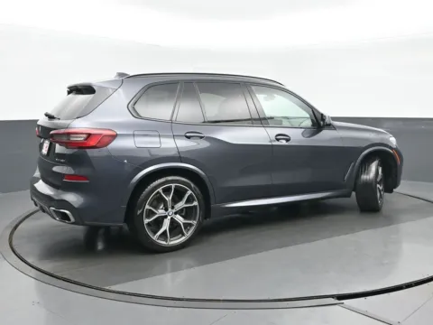 Another view of 2019 BMW X5 xDrive40i for sale in Highland Park, IL at Gravity Autos Chicago