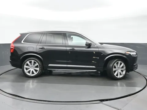 Photos of 2018 Volvo XC90 T6 Inscription for sale in Highland Park, IL at Gravity Autos Chicago
