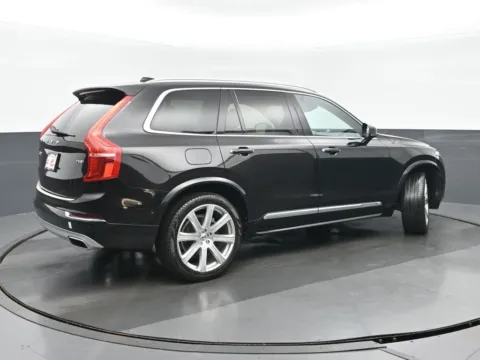 Another view of 2018 Volvo XC90 T6 Inscription for sale in Highland Park, IL at Gravity Autos Chicago